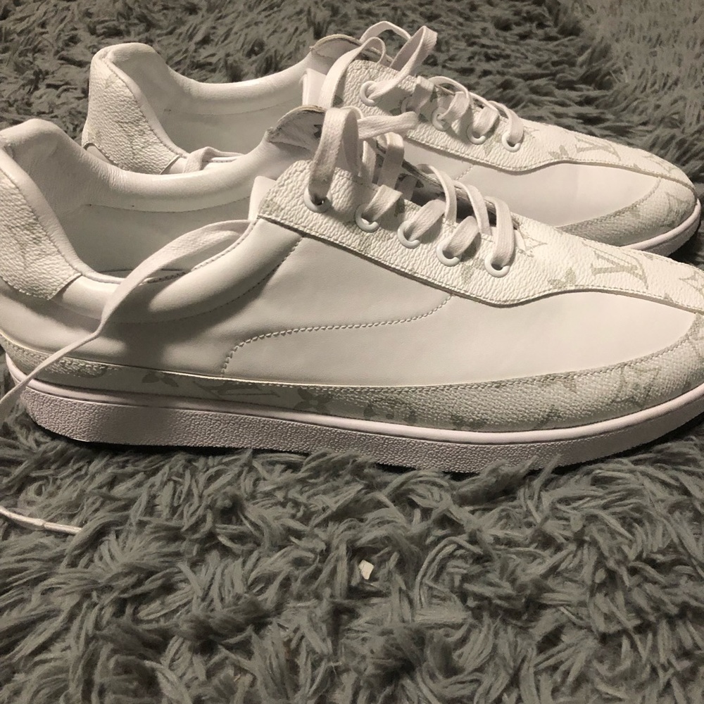 New never worn Louis Vittons